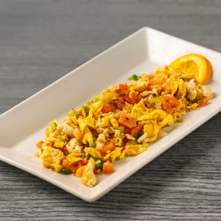 Dos Huevos Revueltos Al Periquito