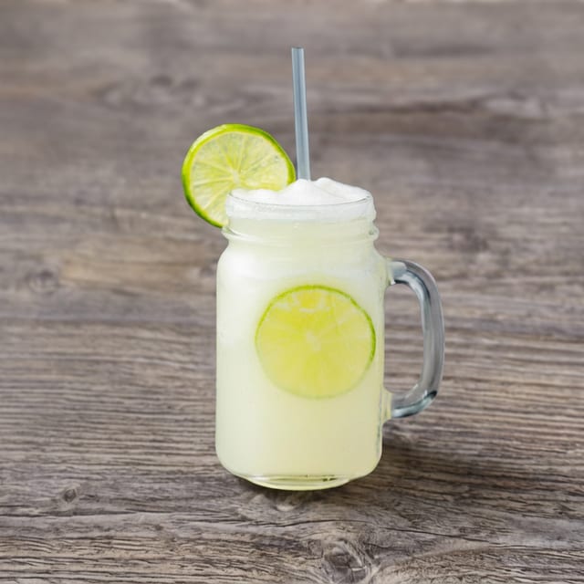 Limonada Natural.