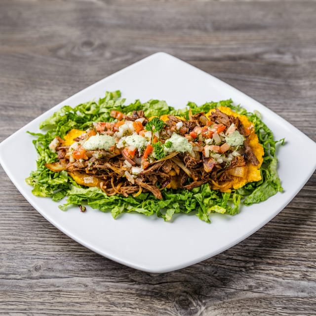 Tostones Rellenos Con Vaca Frita.
